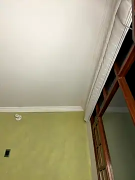 Snapshot of aurora_divine chatting on November 12, 2025, 10:57 pm aurora divine online show from November 12, 2025, 10:57 pm