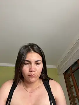 Snapshot of aurora_divine chatting on November 5, 2025, 10:57 pm aurora divine online show from November 5, 2025, 10:57 pm