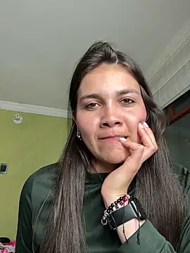 aurora divine online show from September 20, 2025, 11:54 pm