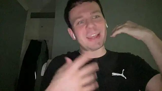 Snapshot of GotItGoin chatting on May 2, 2026, 12:49 am GotItGoin online show from May 2, 2026, 12:49 am