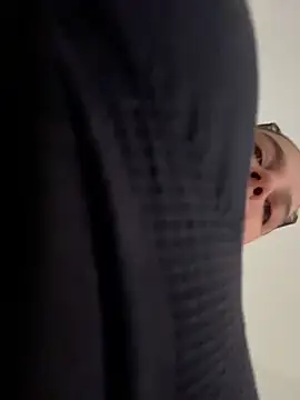 Snapshot of vivicolibri chatting on November 20, 2025, 3:12 pm vivicolibri online show from November 20, 2025, 3:12 pm