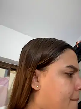 Snapshot of vivicolibri chatting on October 7, 2025, 4:30 pm vivicolibri online show from October 7, 2025, 4:30 pm