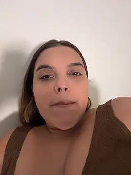 Snapshot of vivicolibri chatting on November 3, 2025, 8:45 pm vivicolibri online show from November 3, 2025, 8:45 pm