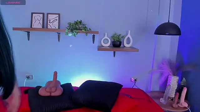 maddy walker online show from December 19, 2025, 12:40 pm