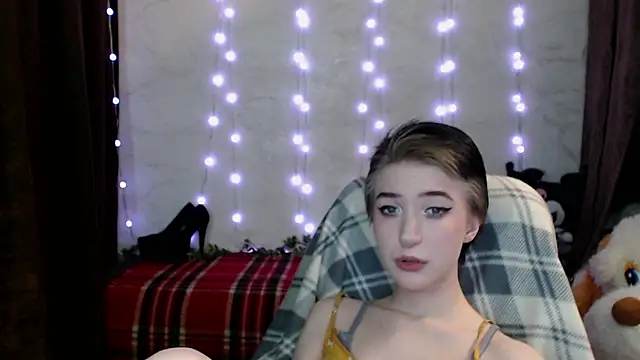 Snapshot of MilanaThorn chatting on March 14, 2025, 10:27 pm MilanaThorn online show from March 14, 2025, 10:27 pm