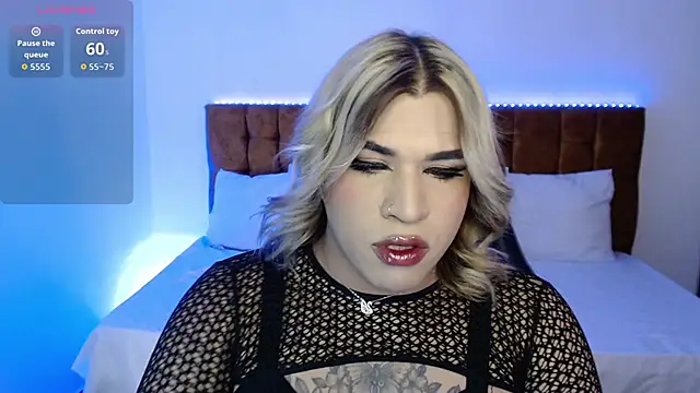 Snapshot of alexiaaross chatting on October 10, 2025, 3:51 am alexiaaross online show from October 10, 2025, 3:51 am