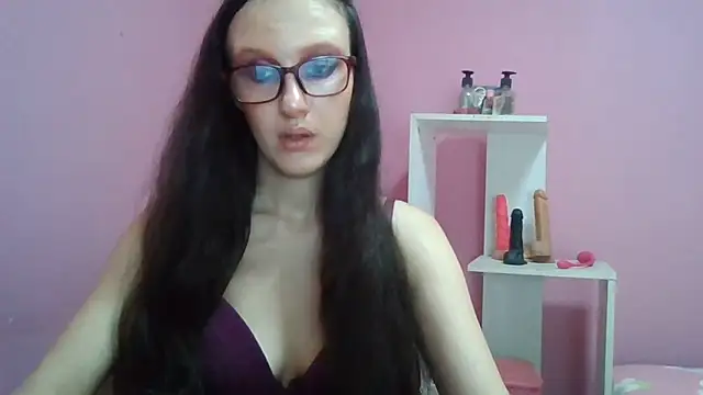 Snapshot of LolaBoobs chatting on June 4, 2026, 7:46 am LolaBoobs online show from June 4, 2026, 7:46 am
