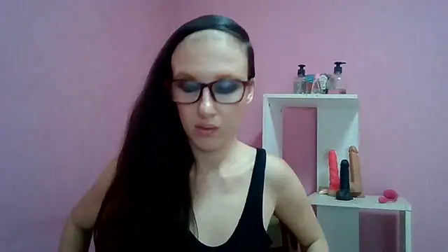 Snapshot of LolaBoobs chatting on June 13, 2026, 9:07 am LolaBoobs online show from June 13, 2026, 9:07 am