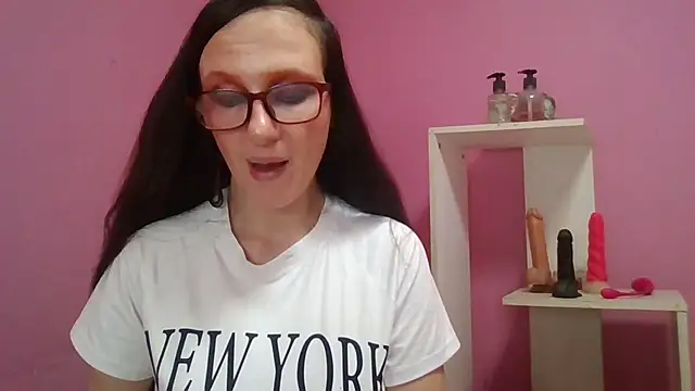 Snapshot of LolaBoobs chatting on May 10, 2026, 7:34 am LolaBoobs online show from May 10, 2026, 7:34 am