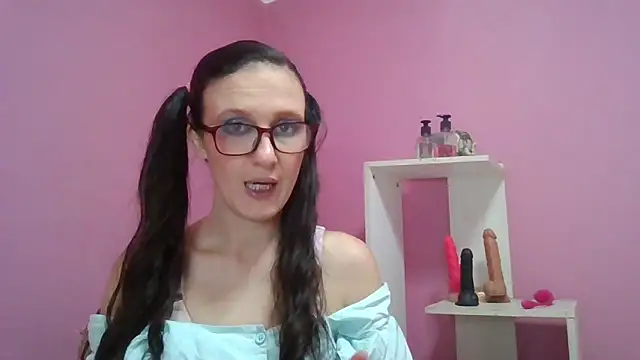 Snapshot of LolaBoobs chatting on March 12, 2026, 7:45 am LolaBoobs online show from March 12, 2026, 7:45 am