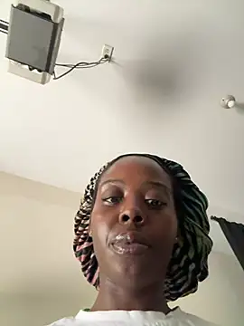Snapshot of choclatepeaach chatting on August 1, 2026, 3:10 pm choclatepeaach online show from August 1, 2026, 3:10 pm