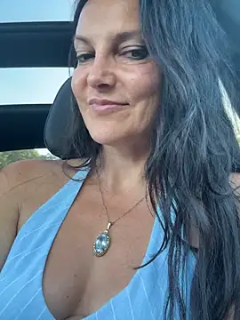 Snapshot of -OLYA- chatting on June 9, 2026, 6:20 pm -OLYA- online show from June 9, 2026, 6:20 pm
