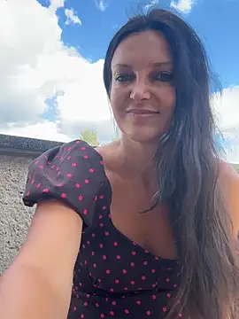 Snapshot of -OLYA- chatting on July 3, 2026, 12:22 pm -OLYA- online show from July 3, 2026, 12:22 pm