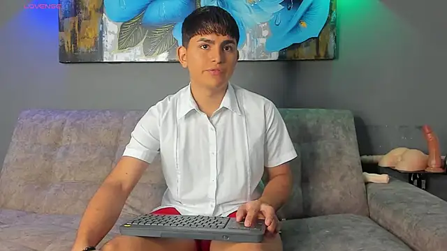 Snapshot of Lyam_ap chatting on December 4, 2025, 8:46 am Lyam ap online show from December 4, 2025, 8:46 am