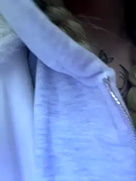 Snapshot of babydolll chatting on October 24, 2025, 12:04 pm babydolll online show from October 24, 2025, 12:04 pm