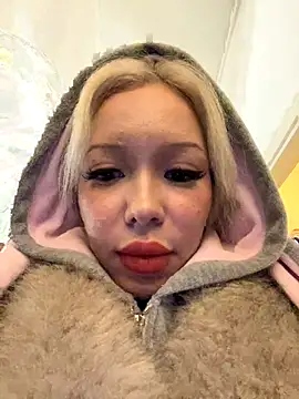 Snapshot of babydolll chatting on November 30, 2025, 11:22 am babydolll online show from November 30, 2025, 11:22 am