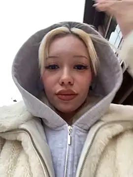 Snapshot of babydolll chatting on November 5, 2025, 1:14 pm babydolll online show from November 5, 2025, 1:14 pm