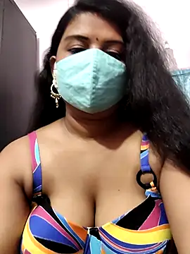 Snapshot of Dr_Chhaya chatting on April 28, 2026, 4:44 pm Dr Chhaya online show from April 28, 2026, 4:44 pm