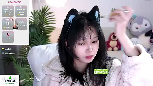Snapshot of Sheep-1 chatting on February 6, 2025, 11:31 am Sheep-1 online show from February 6, 2025, 11:31 am