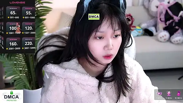 Snapshot of Sheep-1 chatting on February 5, 2025, 12:06 pm Sheep-1 online show from February 5, 2025, 12:06 pm