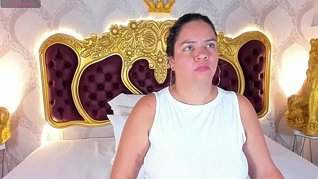 KendralHolson online show from January 17, 2026, 4:27 am