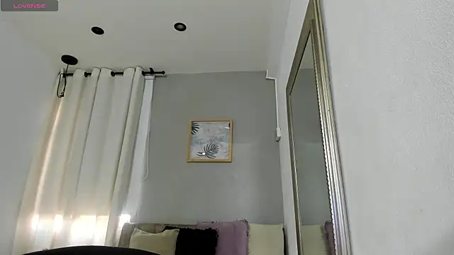 Snapshot of ebbafernandez_ chatting on August 2, 2026, 12:03 pm ebbafernandez online show from August 2, 2026, 12:03 pm
