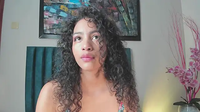 AntonellaHall  online show from September 19, 2025, 12:09 pm