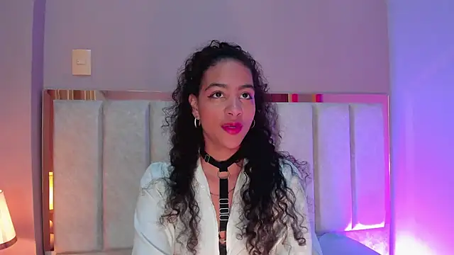 AntonellaHall  online show from November 14, 2025, 11:47 am