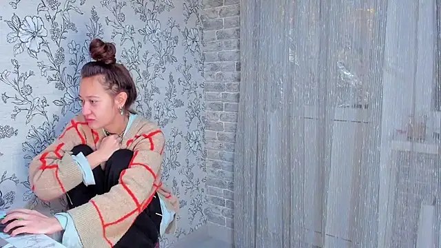 Snapshot of EllaSky_xoxo chatting on December 2, 2025, 11:17 pm EllaSky xoxo online show from December 2, 2025, 11:17 pm