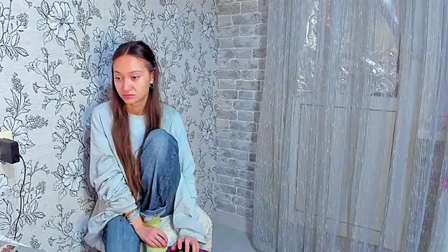 Snapshot of EllaSky_xoxo chatting on December 13, 2025, 8:26 pm EllaSky xoxo online show from December 13, 2025, 8:26 pm