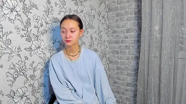 Snapshot of EllaSky_xoxo chatting on November 8, 2025, 11:30 pm EllaSky xoxo online show from November 8, 2025, 11:30 pm