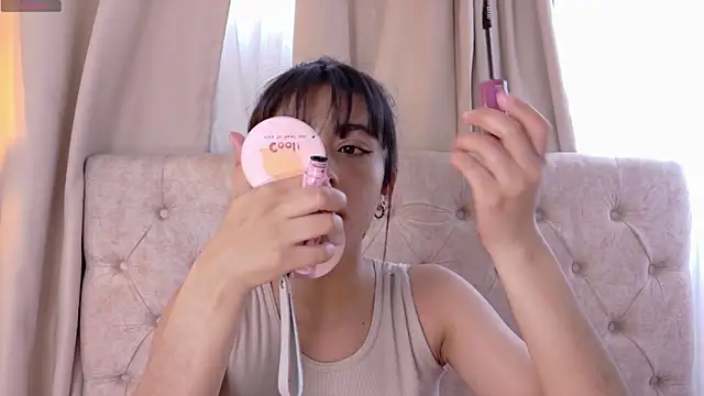 Snapshot of Alyssa_jones chatting on November 26, 2025, 3:12 pm Alyssa jones online show from November 26, 2025, 3:12 pm