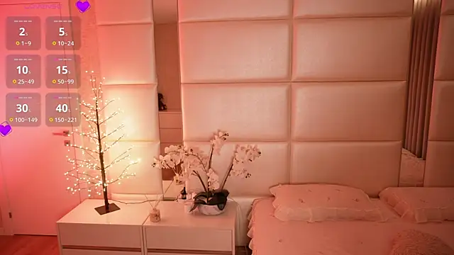 Snapshot of Lilly_Colins chatting on July 23, 2026, 8:05 pm Lilly Colins online show from July 23, 2026, 8:05 pm