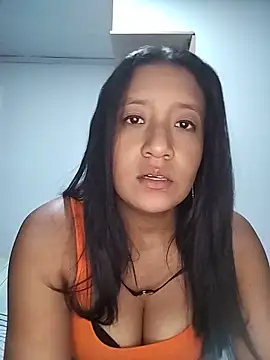 Snapshot of cami_victoria chatting on May 28, 2026, 7:20 pm cami victoria online show from May 28, 2026, 7:20 pm