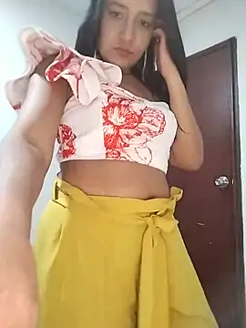 Snapshot of cami_victoria chatting on May 26, 2026, 7:12 pm cami victoria online show from May 26, 2026, 7:12 pm
