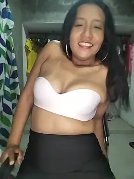 Snapshot of cami_victoria chatting on July 3, 2026, 4:13 pm cami victoria online show from July 3, 2026, 4:13 pm