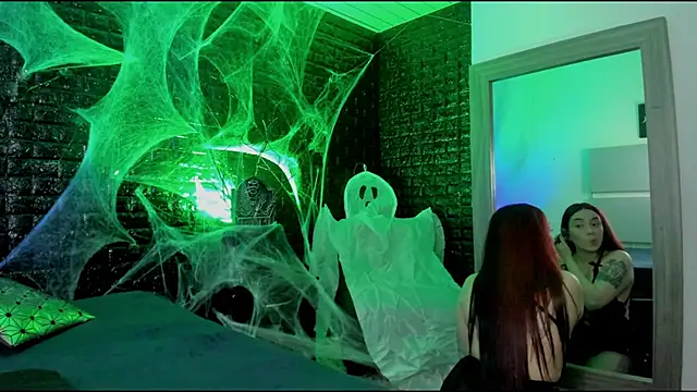 Snapshot of Calliope_dark chatting on October 24, 2025, 1:21 pm Calliope dark online show from October 24, 2025, 1:21 pm