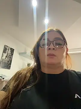 Snapshot of AntonellaAlondra4 chatting on February 28, 2026, 1:33 pm AntonellaAlondra4 online show from February 28, 2026, 1:33 pm