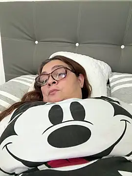 Snapshot of AntonellaAlondra4 chatting on February 10, 2026, 12:48 pm AntonellaAlondra4 online show from February 10, 2026, 12:48 pm