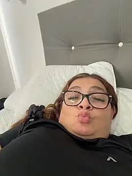 Snapshot of AntonellaAlondra4 chatting on March 15, 2026, 12:45 pm AntonellaAlondra4 online show from March 15, 2026, 12:45 pm