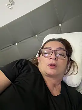 Snapshot of AntonellaAlondra4 chatting on February 18, 2026, 3:15 am AntonellaAlondra4 online show from February 18, 2026, 3:15 am