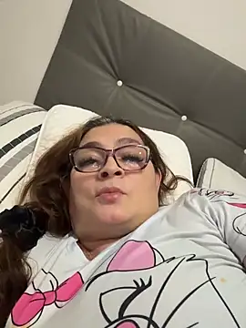 AntonellaAlondra4 online show from April 25, 2026, 2:47 am