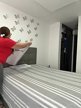 Snapshot of AntonellaAlondra4 chatting on February 16, 2026, 2:37 pm AntonellaAlondra4 online show from February 16, 2026, 2:37 pm