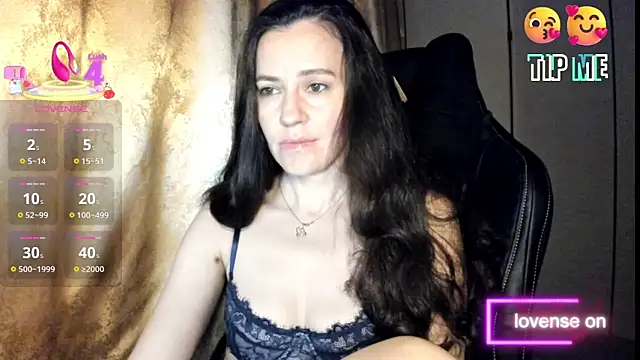 Snapshot of Found_Me chatting on May 31, 2026, 12:27 am Found Me online show from May 31, 2026, 12:27 am