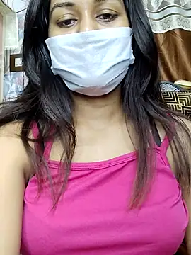 Snapshot of its_sophiaa chatting on July 8, 2026, 9:32 am its sophiaa online show from July 8, 2026, 9:32 am