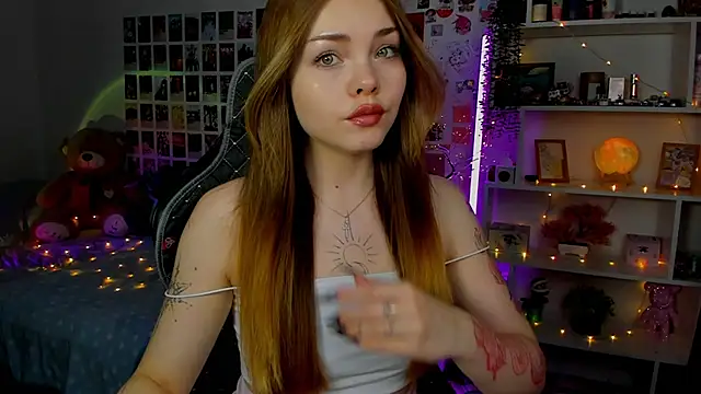 AkiraKatsu online show from October 23, 2025, 12:37 pm