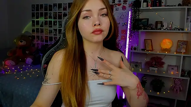 AkiraKatsu online show from October 28, 2025, 12:15 pm