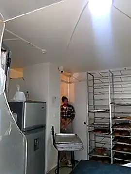 Snapshot of Alisson_420 chatting on October 26, 2025, 3:45 pm Alisson 420 online show from October 26, 2025, 3:45 pm