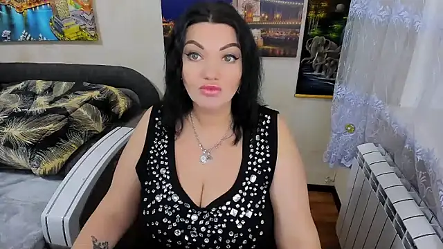 Snapshot of Lady_Boom_Wild_ chatting on February 8, 2026, 3:32 pm Lady Boom Wild online show from February 8, 2026, 3:32 pm