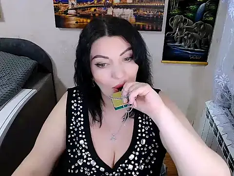 Lady Boom Wild  online show from March 3, 2026, 12:23 pm